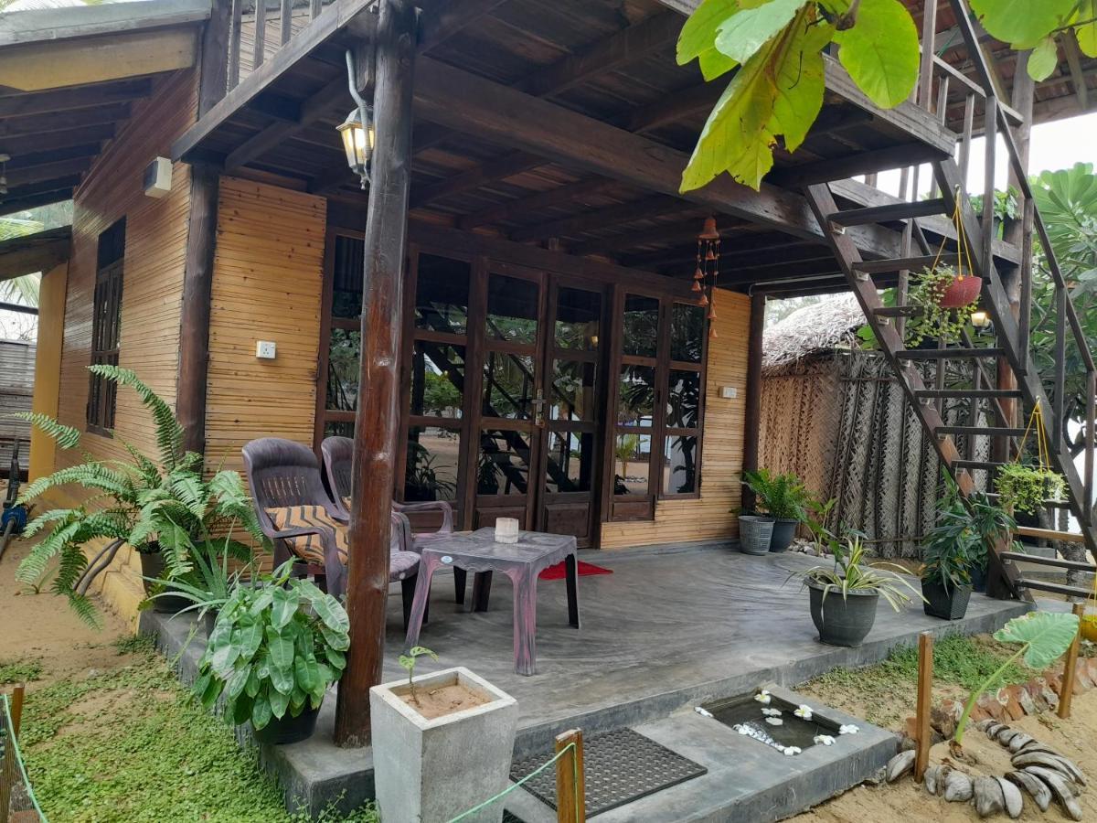 Golden Beach Chalets Аругам Бей Екстериор снимка