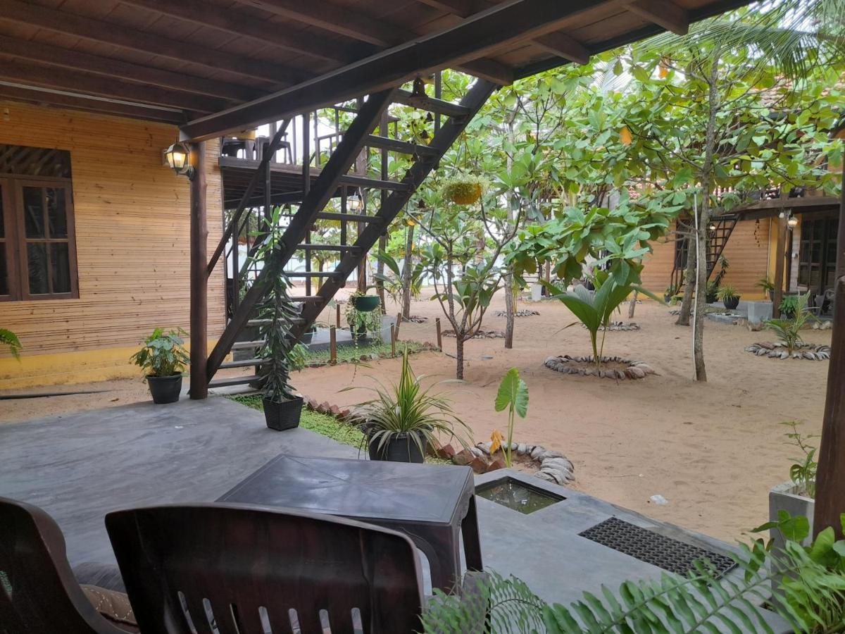 Golden Beach Chalets Аругам Бей Екстериор снимка