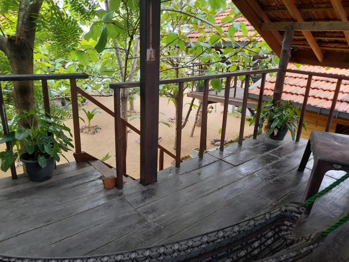Golden Beach Chalets Аругам Бей Екстериор снимка