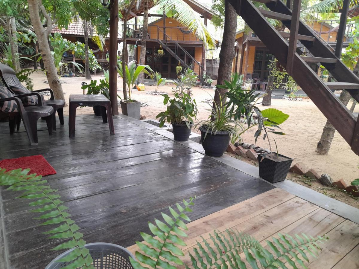 Golden Beach Chalets Аругам Бей Екстериор снимка